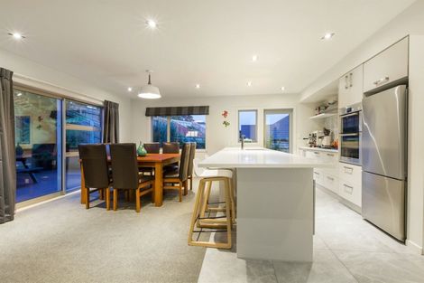 Photo of property in 5 Kaimai Place, Aotea, Porirua, 5024