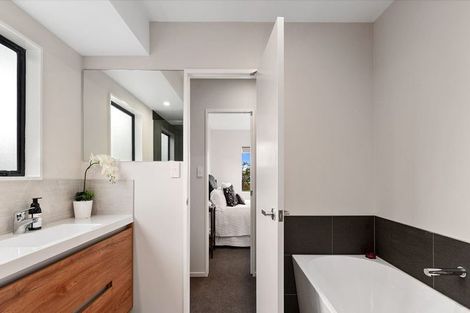 Photo of property in 168 Luckens Road, West Harbour, Auckland, 0618