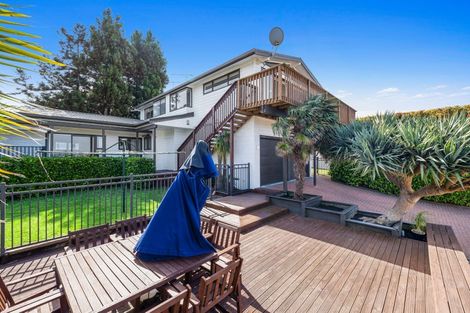 Photo of property in 4 Advene Road, Cockle Bay, Auckland, 2014