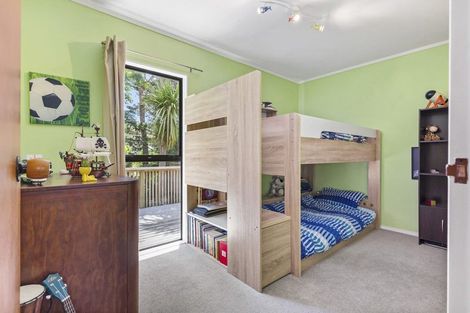 Photo of property in 66 Gledstane Road, Stanmore Bay, Whangaparaoa, 0932