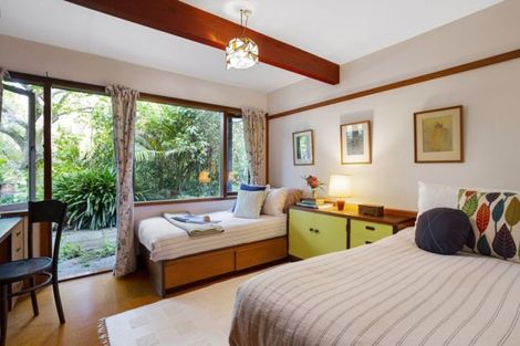 Photo of property in 37a Stanley Point Road, Stanley Point, Auckland, 0624