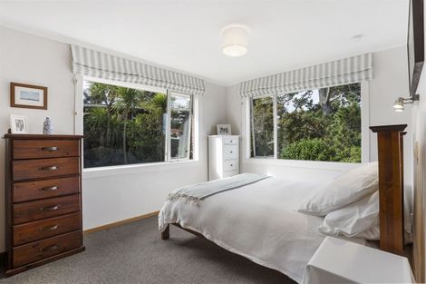 Photo of property in 41 Woodstock Road, Forrest Hill, Auckland, 0620