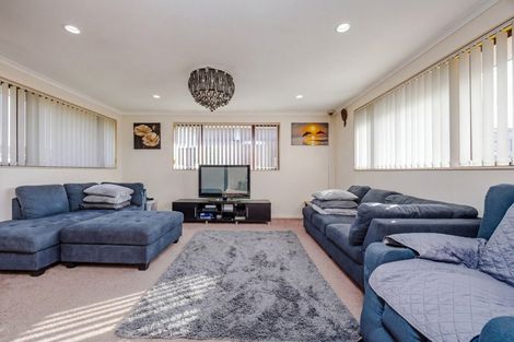 Photo of property in 15 Tilberg Street, Favona, Auckland, 2024