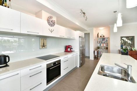 Photo of property in 37 Landmark Terrace, Orewa, 0931