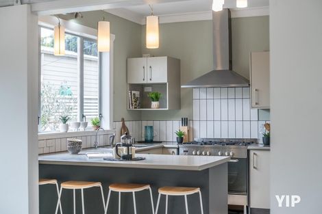 Photo of property in 21 Handyside Street, Tawa, Wellington, 5028