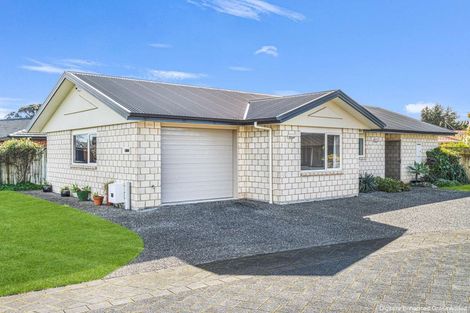 Photo of property in 18 Gilligan Close, College Estate, Whanganui, 4500