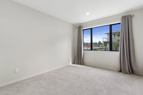 Photo of property in 21c Cherry Tree Place, Massey, Auckland, 0614