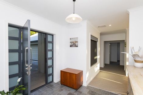 Photo of property in 32 Hillview Terrace, Mangapapa, Gisborne, 4010