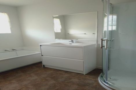 Photo of property in 2/39 Waimairi Road, Upper Riccarton, Christchurch, 8041