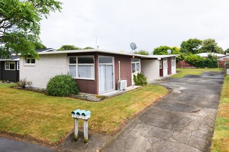 Photo of property in 6 Westhaven Grove, Takaro, Palmerston North, 4412