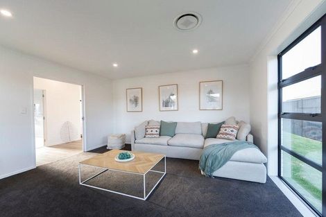Photo of property in 24 Te Piriti Road, One Tree Point, 0118