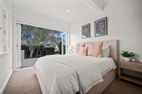 Photo of property in 50 Premier Avenue, Point Chevalier, Auckland, 1022