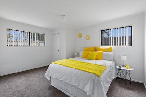 Photo of property in 29 Lavinia Crescent, Mangere East, Auckland, 2024