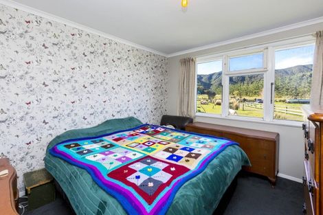 Photo of property in 147 Upper Fitzherbert Road, Wainuiomata, 5373