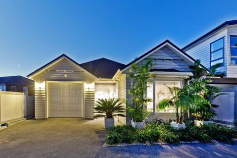 Photo of property in 25 Turutu Place, Long Bay, Auckland, 0630