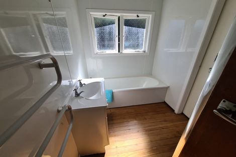 Photo of property in 24 Helena Road, Hillcrest, Hamilton, 3216