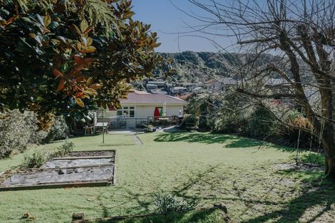 Photo of property in 45 Milton Terrace, Picton, 7220