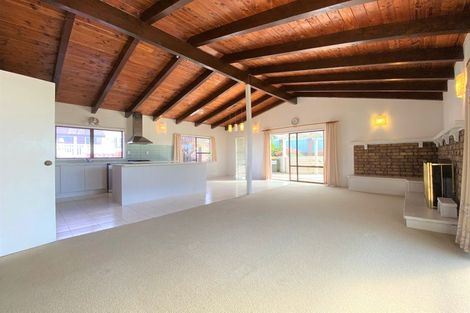 Photo of property in 147 Oaktree Avenue, Browns Bay, Auckland, 0630