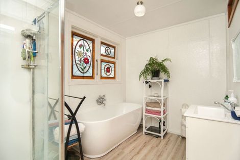 Photo of property in 78 Wakefield Street, Westport, 7825