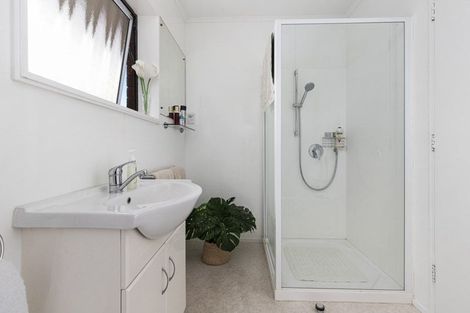 Photo of property in 1b Cherry Place, Waiuku, 2123