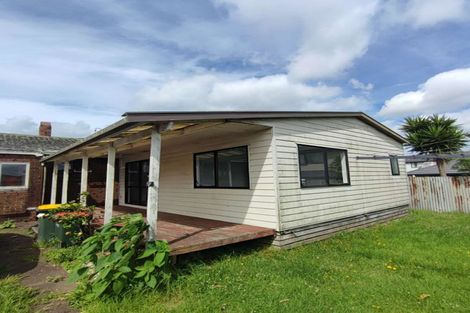 Photo of property in 2 Henwood Road, Mangere East, Auckland, 2024