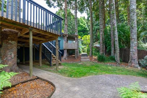 Photo of property in 44 Hollywood Avenue, Titirangi, Auckland, 0604