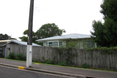 Photo of property in 604 Blockhouse Bay Road, Blockhouse Bay, Auckland, 0600