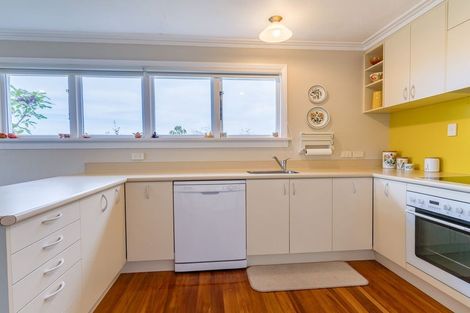 Photo of property in 21 Honeystone Street, Helensburgh, Dunedin, 9010