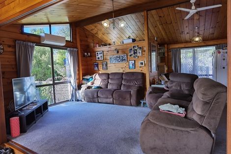 Photo of property in 78 Cheriton Road, Mellons Bay, Auckland, 2014