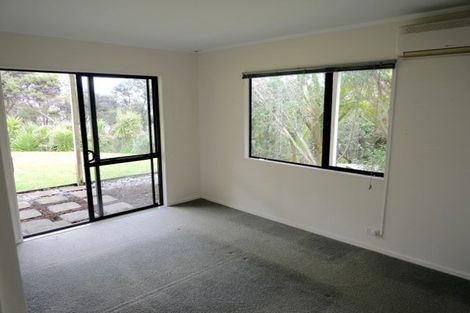Photo of property in 32 Marae Road, Greenhithe, Auckland, 0632