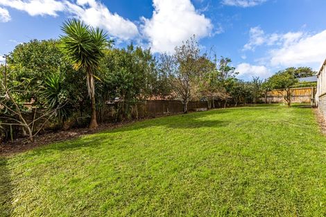 Photo of property in 7 Kaweka Street, New Lynn, Auckland, 0600