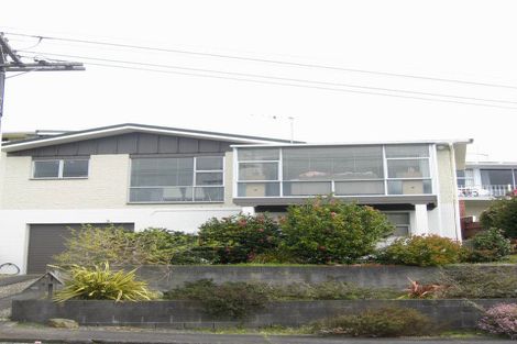 Photo of property in 9 Findlay Street, Moturoa, New Plymouth, 4310