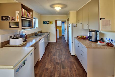 Photo of property in 2 Libra Street, Glen Eden, Auckland, 0602