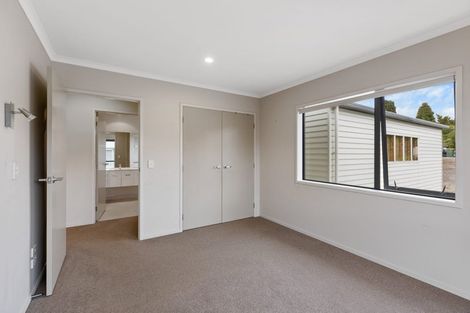 Photo of property in 21b Heta Road, Highlands Park, New Plymouth, 4312