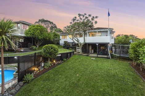 Photo of property in 79 Weatherly Road, Torbay, Auckland, 0630