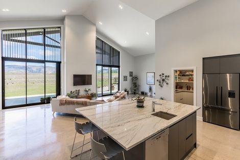 Photo of property in 211 Mcarthur Road, Springvale, Alexandra, 9391