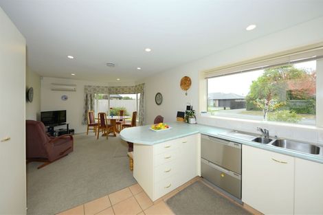 Photo of property in 3 Neathwest Avenue, Broomfield, Christchurch, 8042