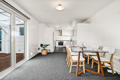 Photo of property in 272 Oxford Street, South Dunedin, Dunedin, 9012