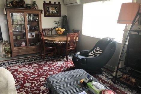 Photo of property in 11 Brittany Drive, Henderson, Auckland, 0612