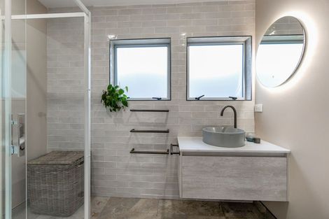 Photo of property in 2/321 Triangle Road, Massey, Auckland, 0614