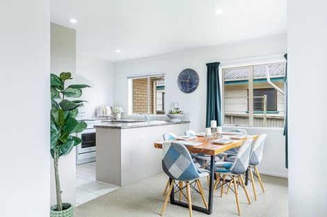 Photo of property in 25a Sylvan Crescent, Te Atatu South, Auckland, 0610