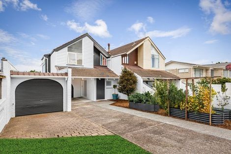 Photo of property in 16a Matuhi Rise, Henderson, Auckland, 0612