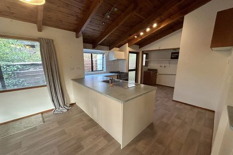 Photo of property in 4 Dianthus Place, Browns Bay, Auckland, 0630