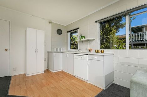 Photo of property in 7 Seabar Place, Glen Eden, Auckland, 0602