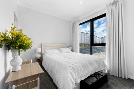 Photo of property in 12 Dolcetto Place, Pokeno, 2402