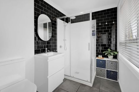 Photo of property in 177 Govett Avenue, Frankleigh Park, New Plymouth, 4310