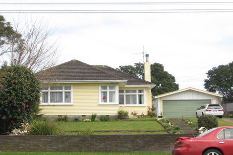 Photo of property in 9 Omata Road, Westown, New Plymouth, 4310