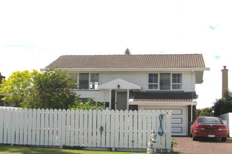 Photo of property in 1/33 Gulf View Road, Murrays Bay, Auckland, 0630