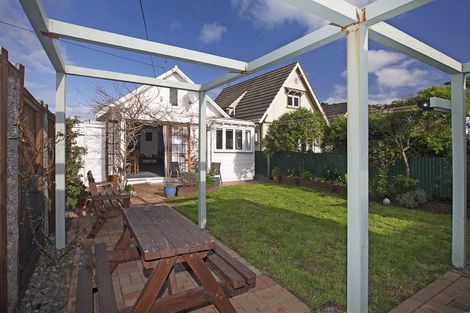 Photo of property in 63 Endeavour Street, Lyall Bay, Wellington, 6022