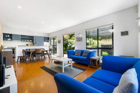 Photo of property in 2/701 Great North Road, Grey Lynn, Auckland, 1021